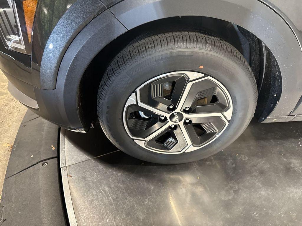 new 2025 Kia Niro car, priced at $29,695