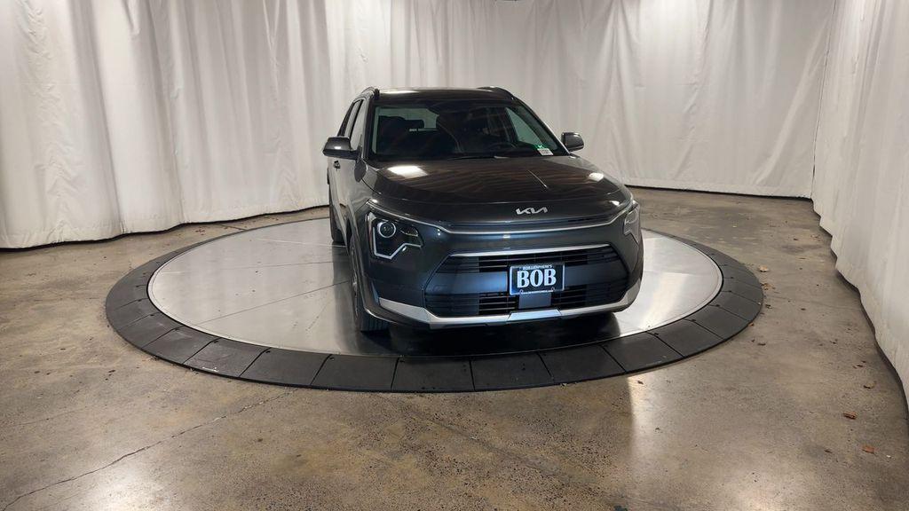 new 2025 Kia Niro car, priced at $29,695