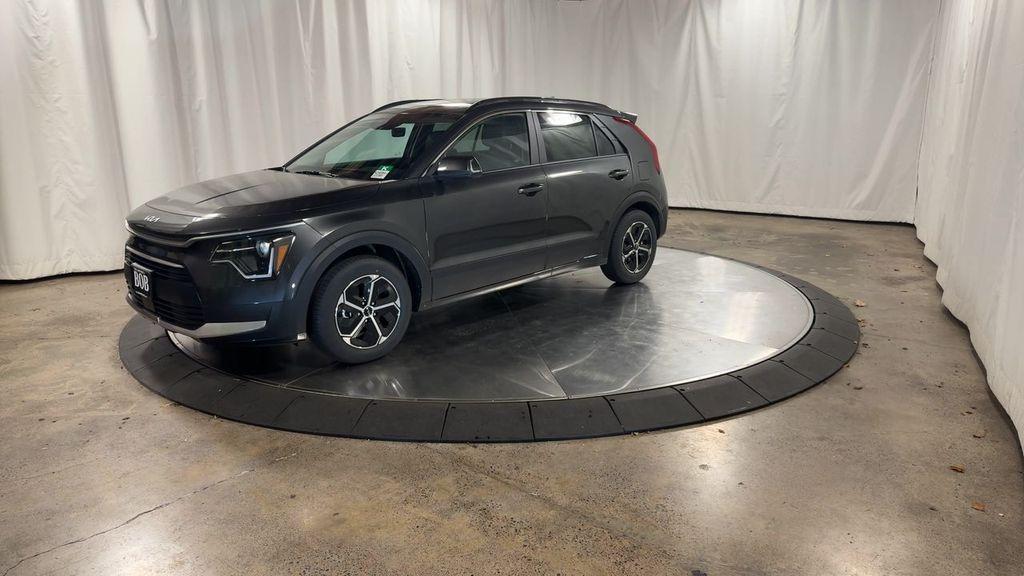 new 2025 Kia Niro car, priced at $29,695