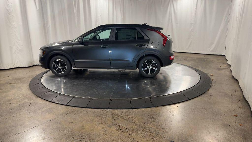 new 2025 Kia Niro car, priced at $29,695
