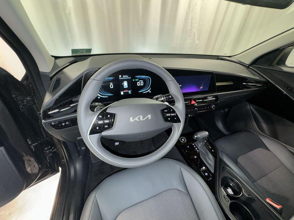 new 2025 Kia Niro car, priced at $29,695