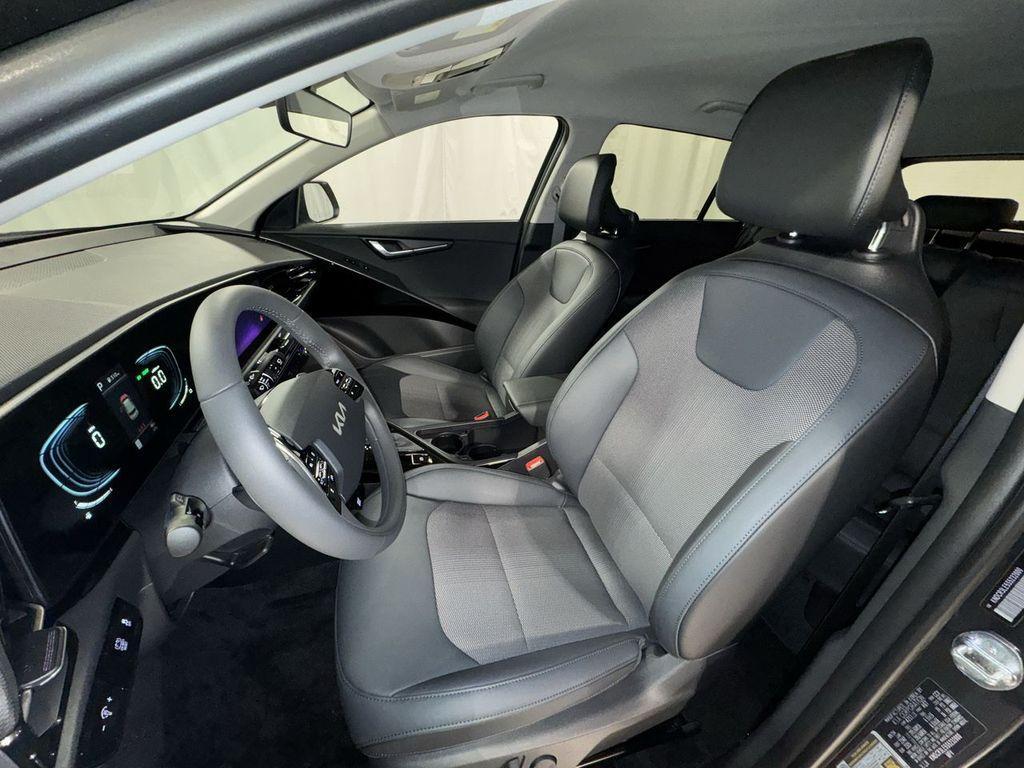 new 2025 Kia Niro car, priced at $29,695
