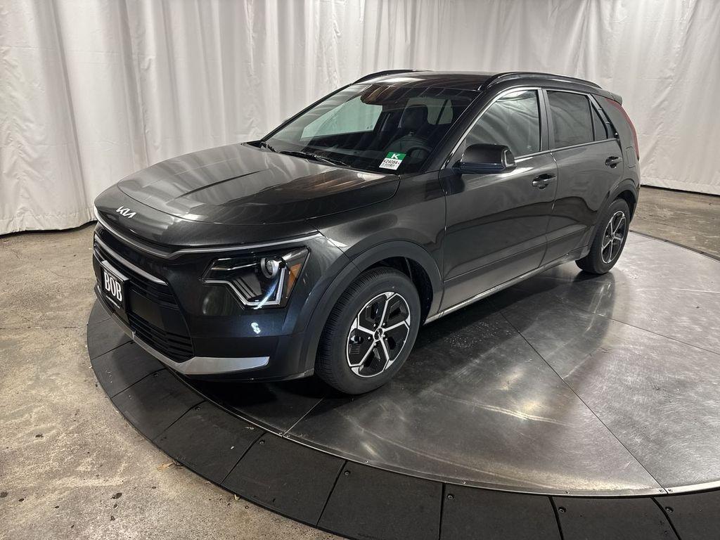 new 2025 Kia Niro car, priced at $29,695