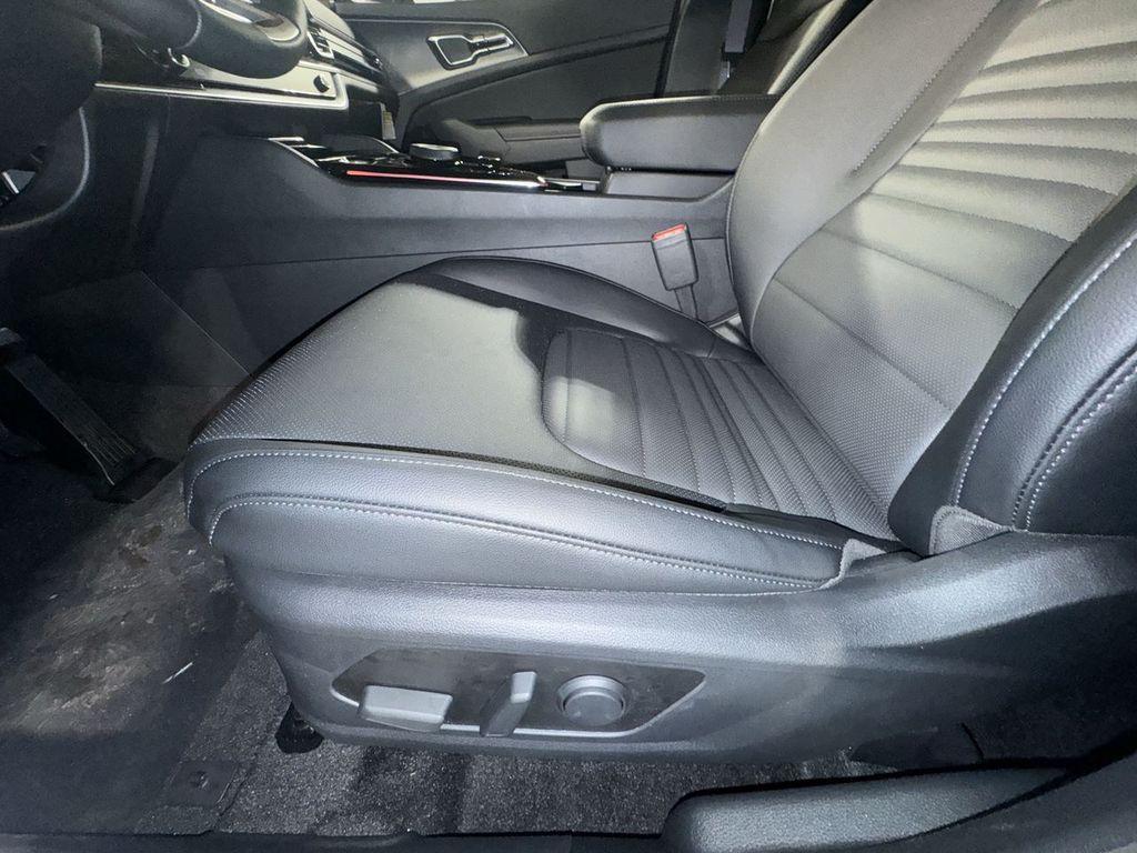 new 2025 Kia Sportage Hybrid car, priced at $38,899