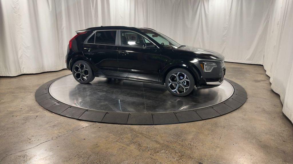 new 2025 Kia Niro Plug-In Hybrid car, priced at $40,145