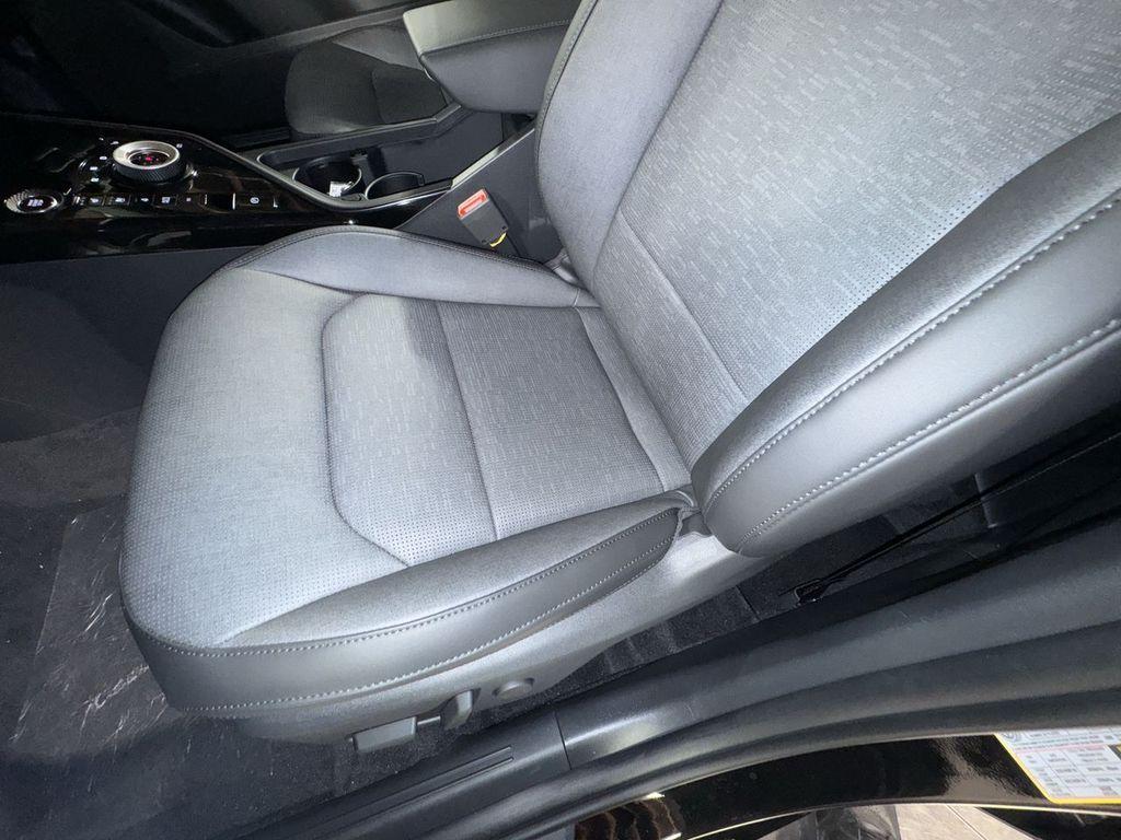 new 2025 Kia Niro Plug-In Hybrid car, priced at $40,145