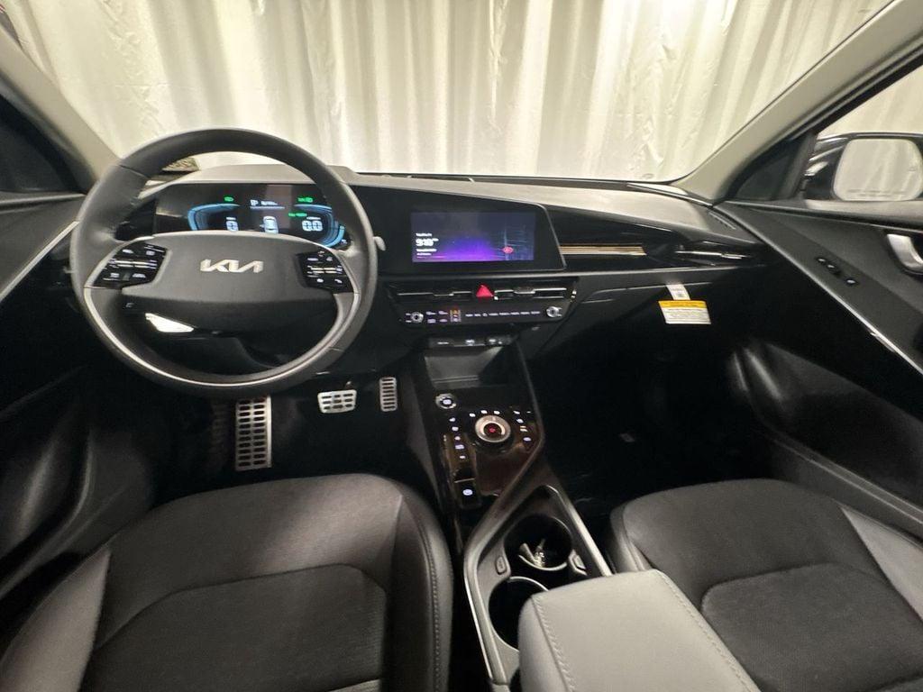 new 2025 Kia Niro Plug-In Hybrid car, priced at $40,145