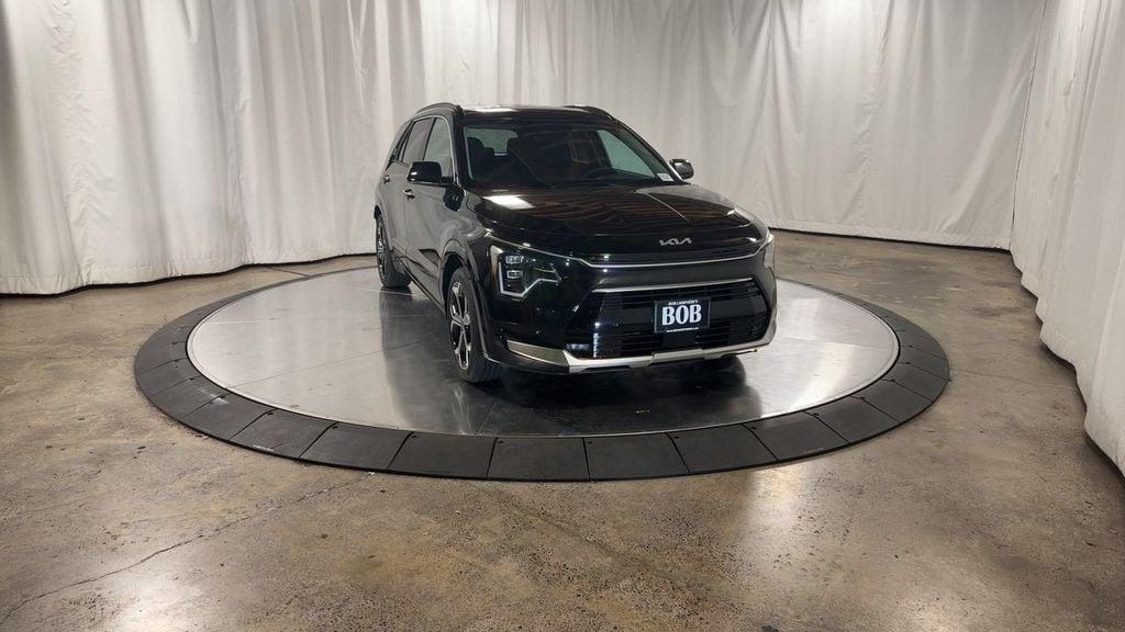 new 2025 Kia Niro Plug-In Hybrid car, priced at $40,145