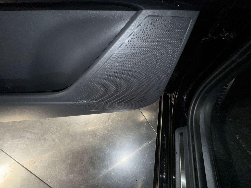 new 2025 Kia Niro Plug-In Hybrid car, priced at $40,145