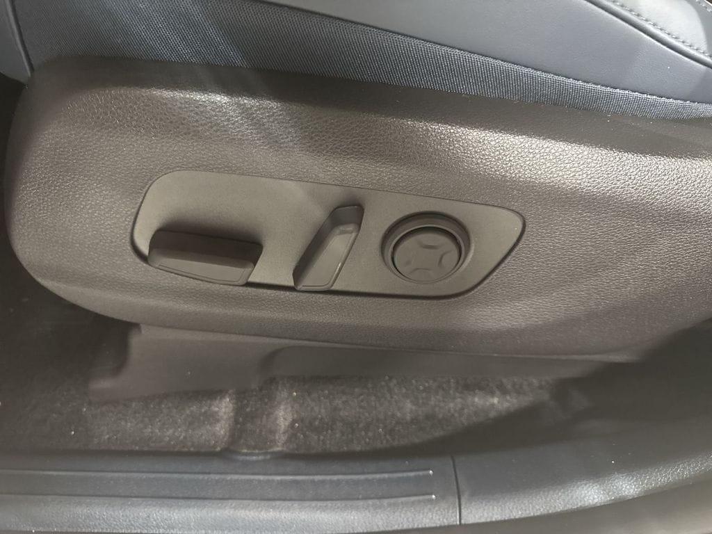 new 2026 Kia Carnival car, priced at $46,674