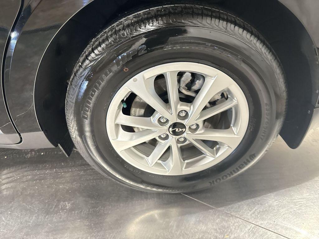 used 2024 Kia Carnival car, priced at $34,766