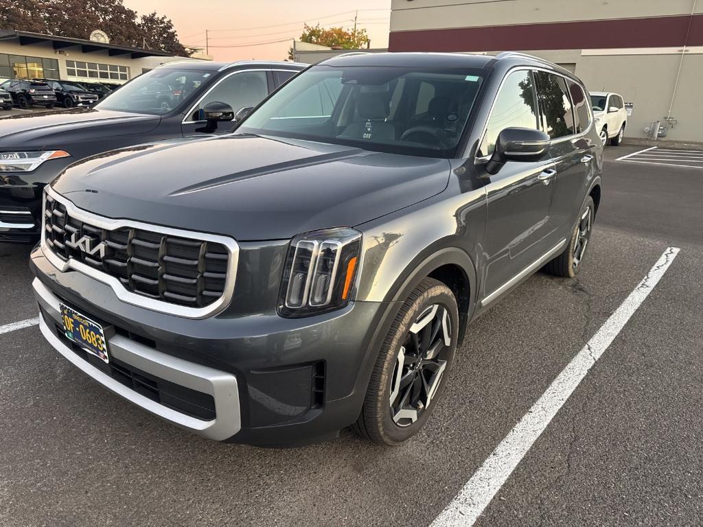 used 2024 Kia Telluride car, priced at $38,998