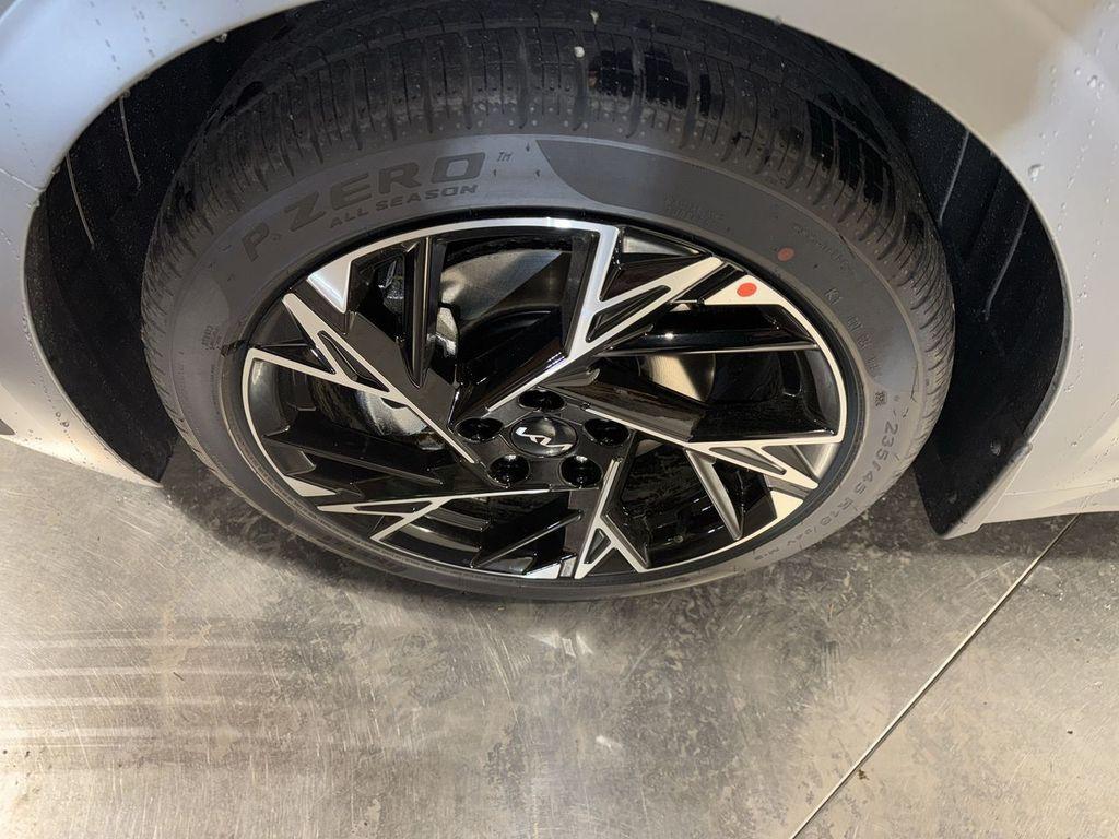 new 2025 Kia K5 car, priced at $31,592
