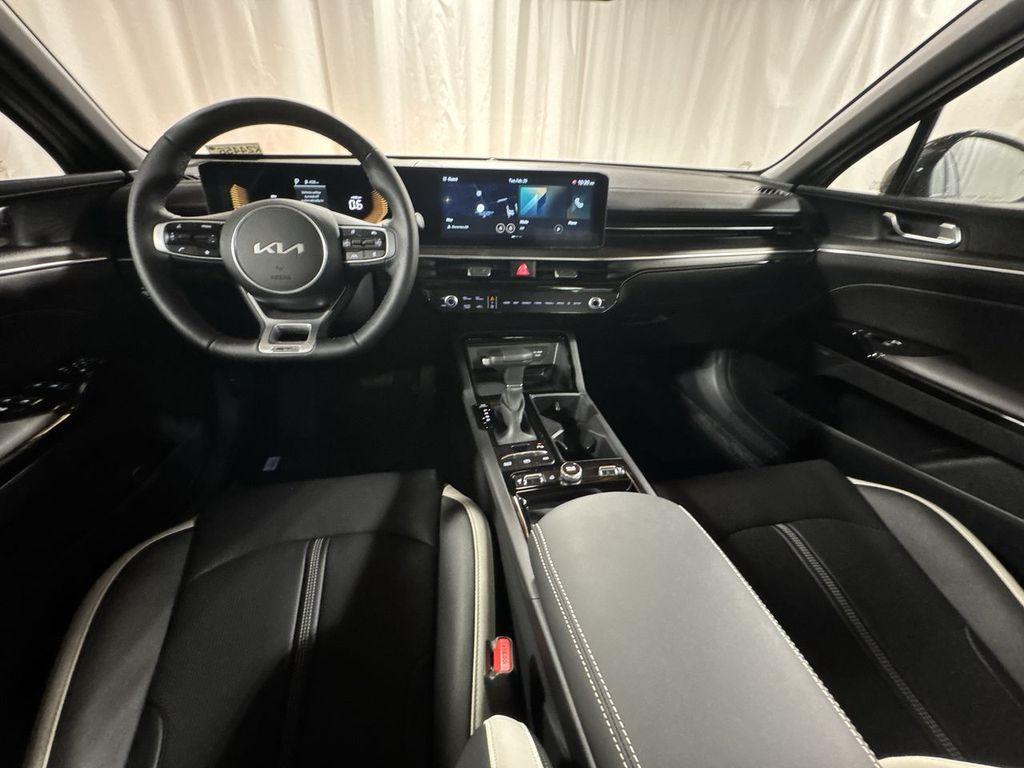 new 2025 Kia K5 car, priced at $31,592