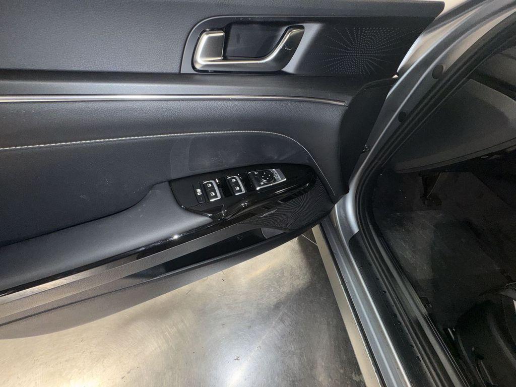 new 2025 Kia K5 car, priced at $31,592