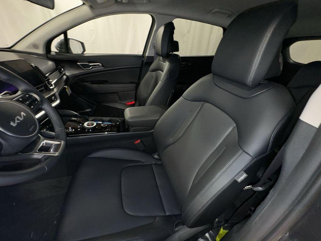 new 2025 Kia Sportage Hybrid car, priced at $33,780