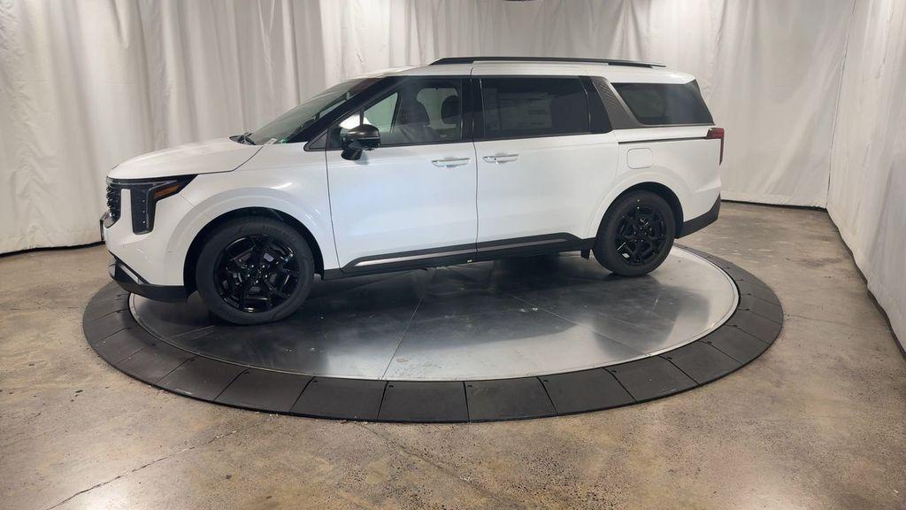 new 2026 Kia Carnival car, priced at $55,285