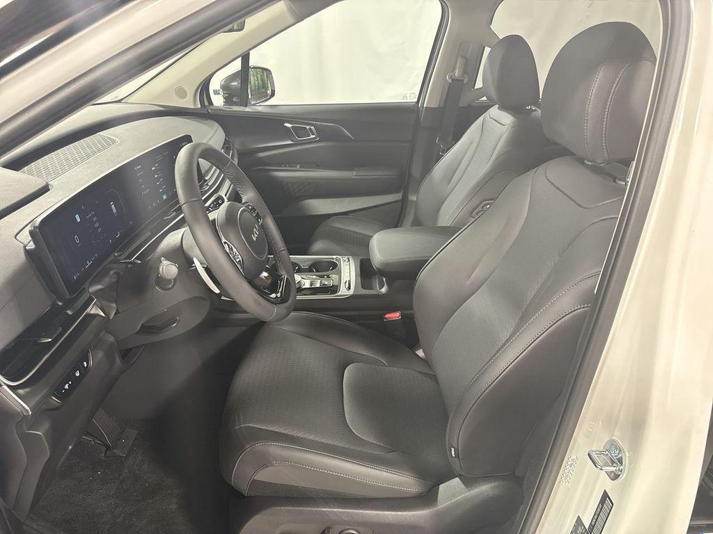new 2026 Kia Carnival car, priced at $55,285