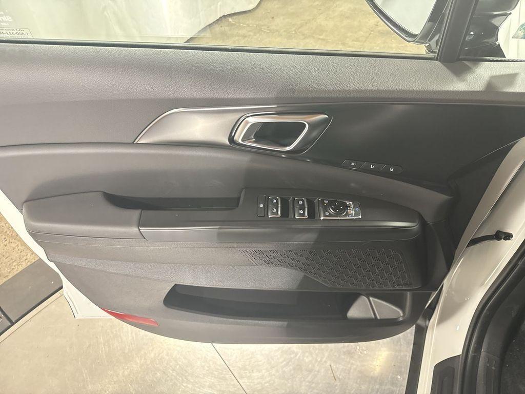 new 2026 Kia Carnival car, priced at $55,285