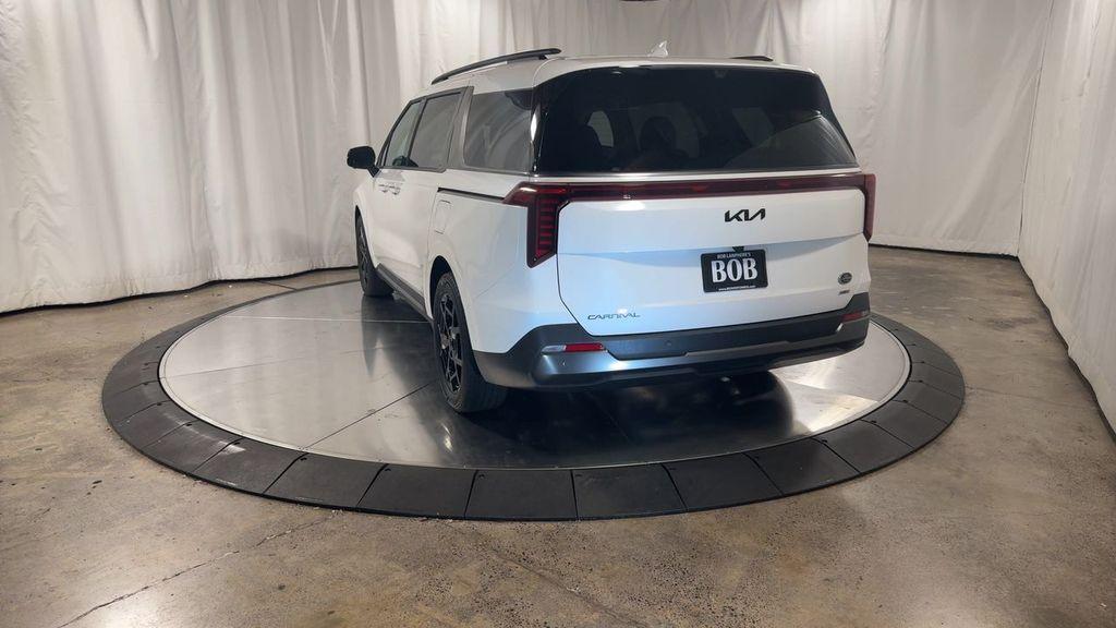 new 2026 Kia Carnival car, priced at $55,285