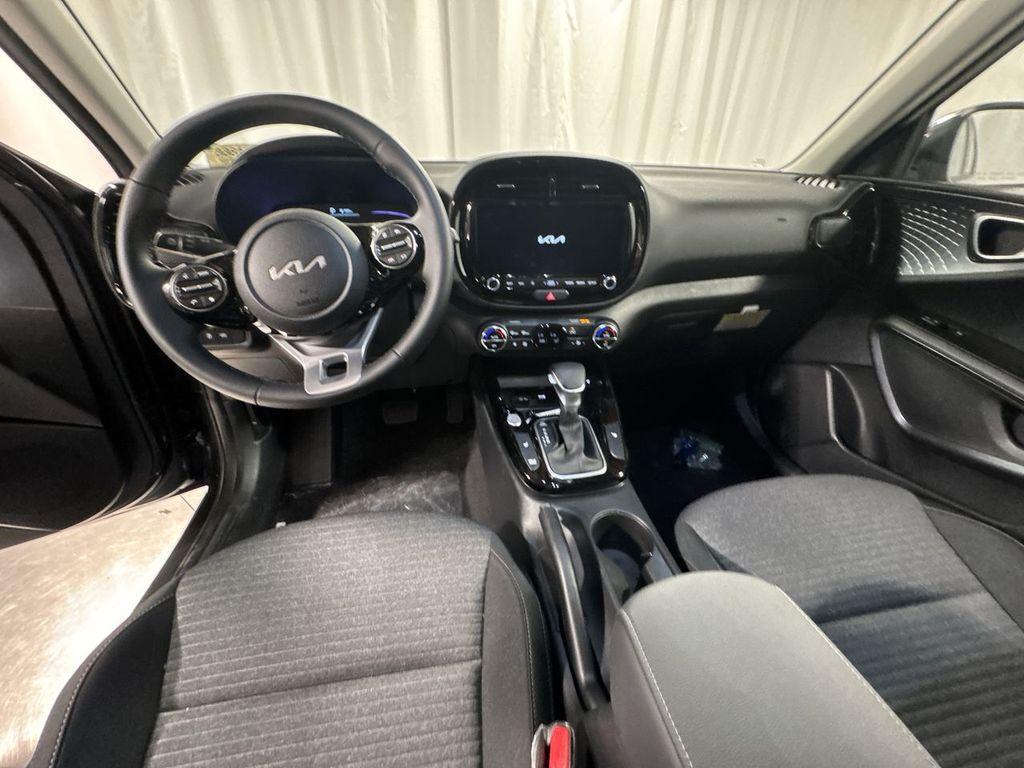 new 2025 Kia Soul car, priced at $24,806