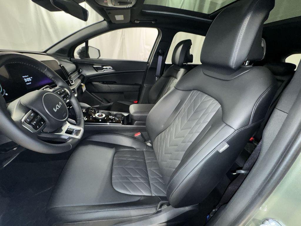 new 2025 Kia Sportage Plug-In Hybrid car, priced at $40,881