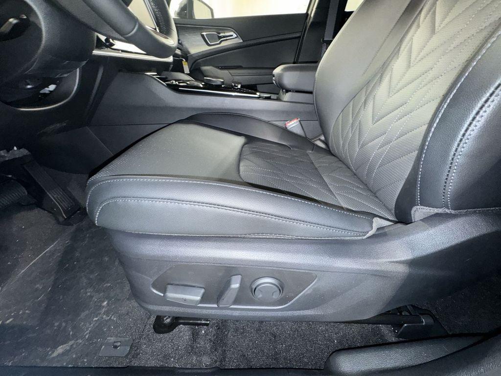 new 2025 Kia Sportage Plug-In Hybrid car, priced at $40,881