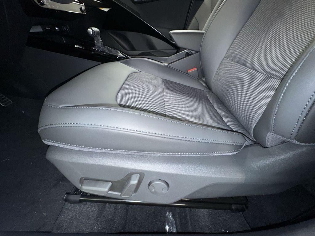 new 2025 Kia Niro car, priced at $32,752
