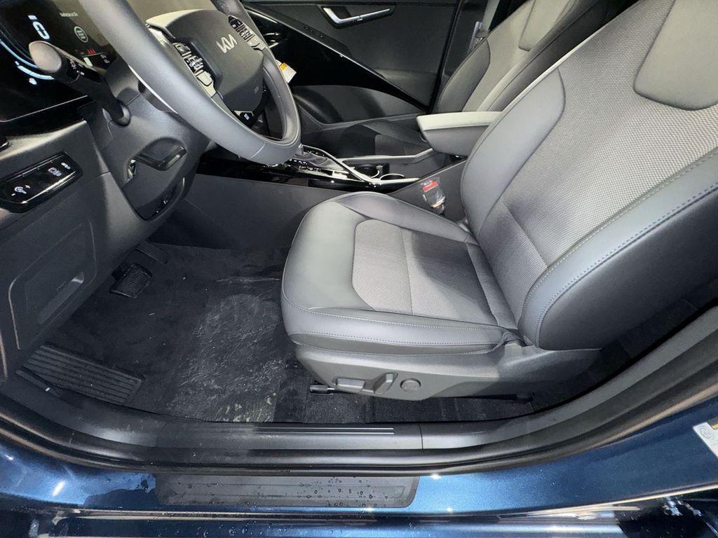 new 2025 Kia Niro car, priced at $29,892