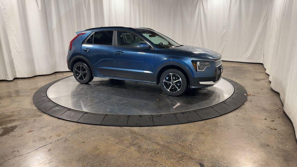 new 2025 Kia Niro car, priced at $29,892