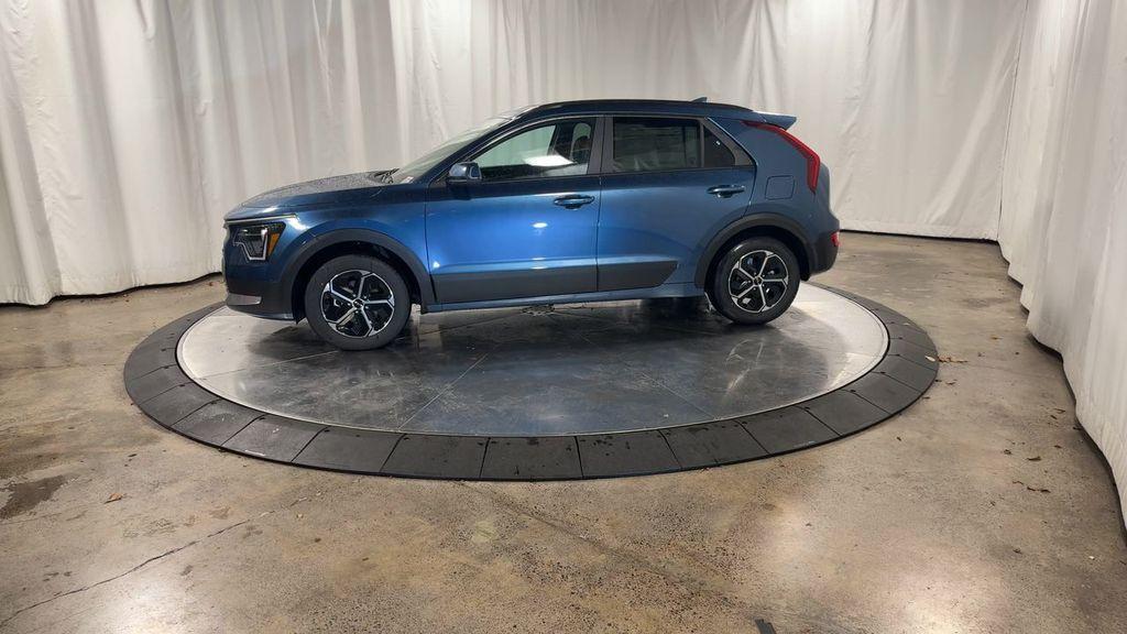 new 2025 Kia Niro car, priced at $29,892