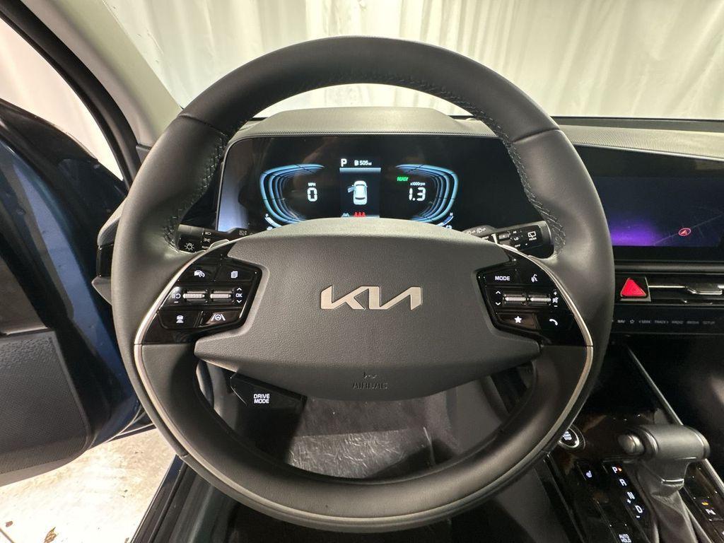 new 2025 Kia Niro car, priced at $29,892