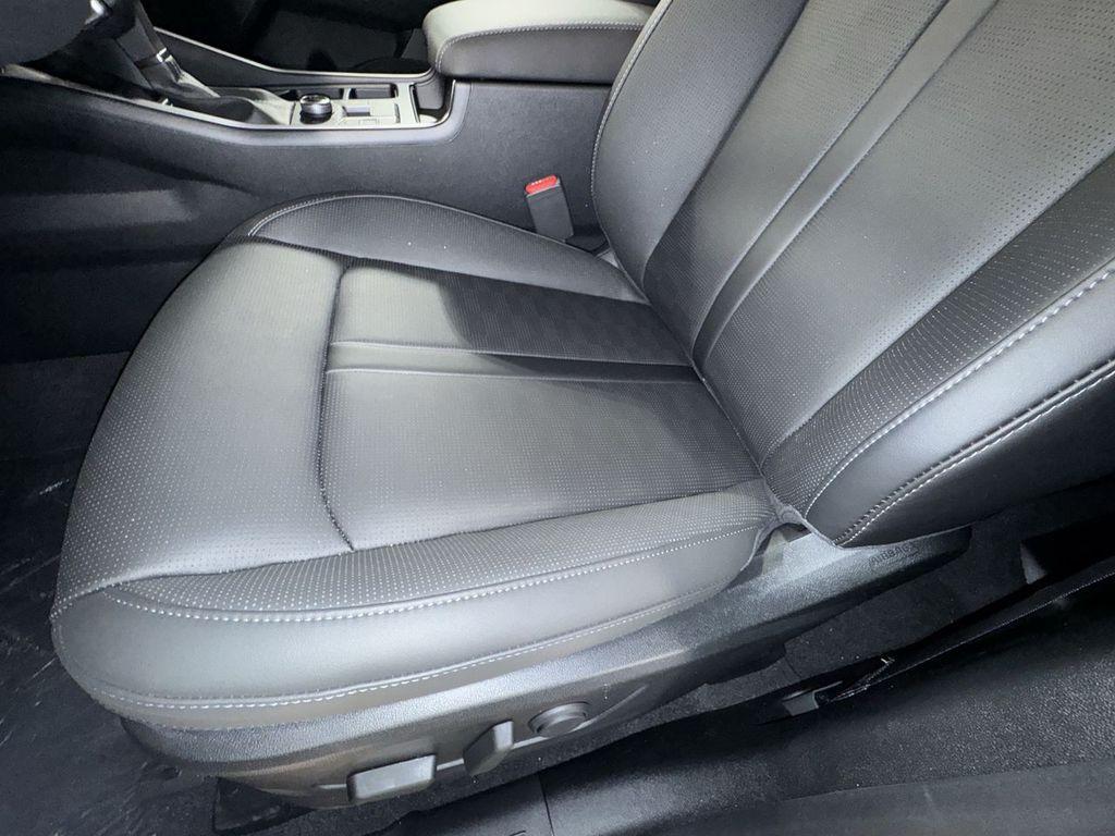 new 2025 Kia Sorento car, priced at $40,546