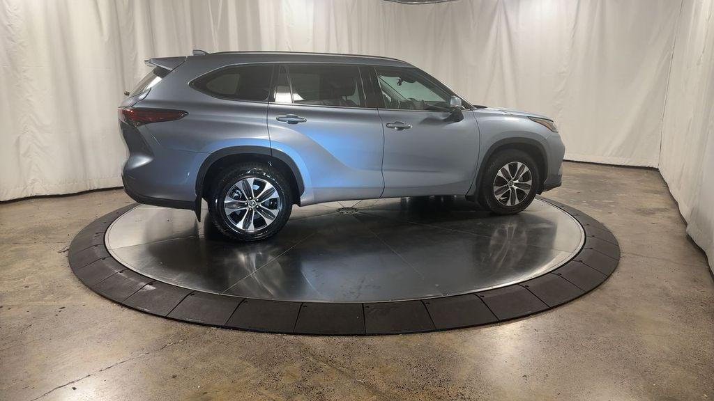 used 2021 Toyota Highlander car, priced at $26,684