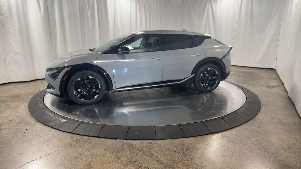 new 2025 Kia EV6 car, priced at $51,694