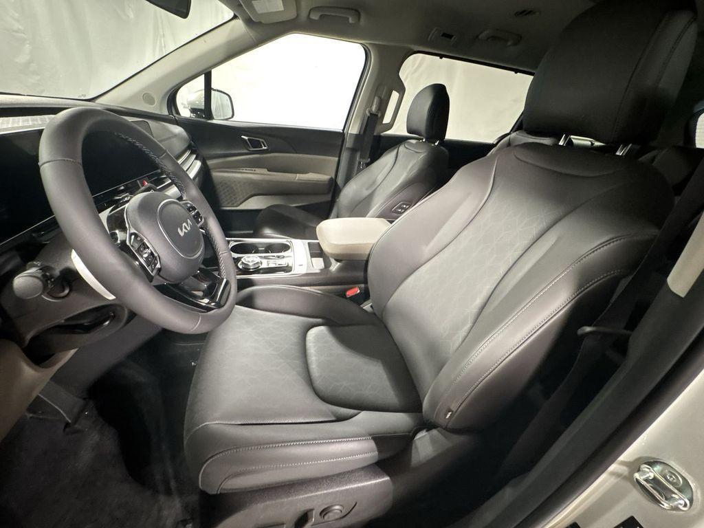 new 2026 Kia Carnival car, priced at $44,852