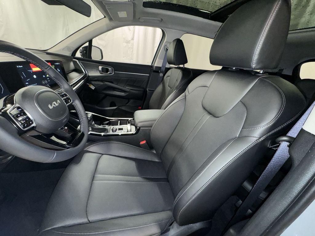 new 2025 Kia Sorento car, priced at $43,529