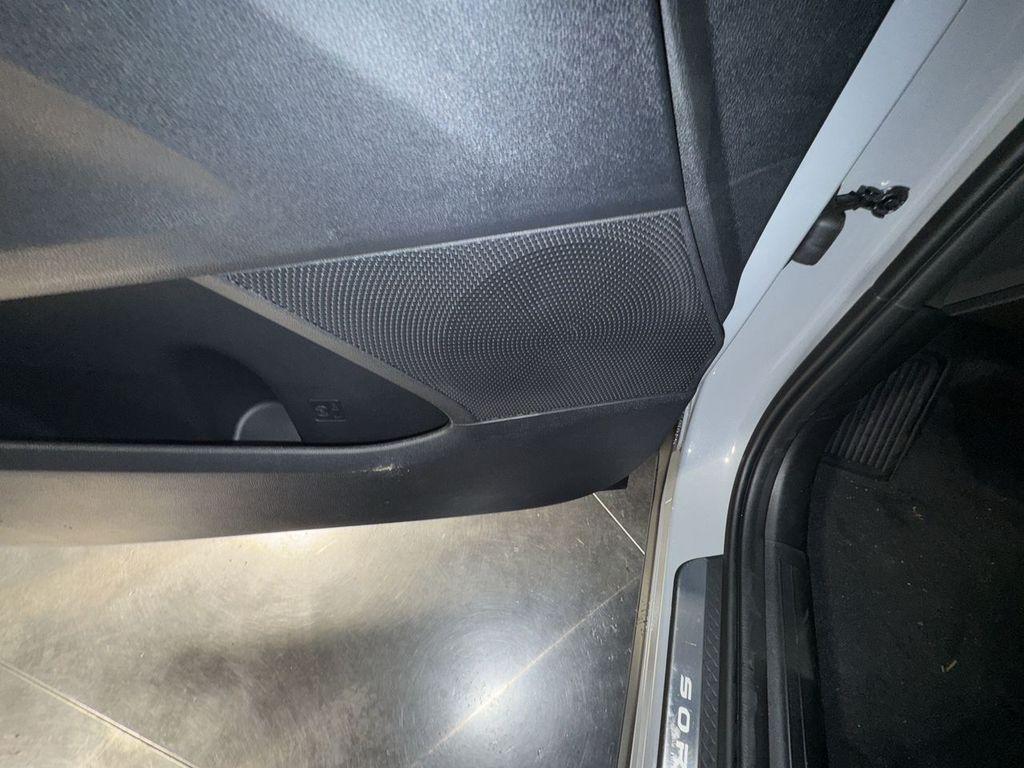 new 2025 Kia Sorento car, priced at $43,529