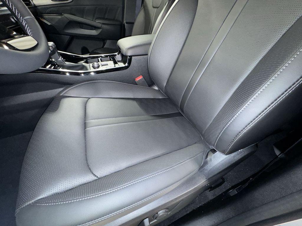 new 2025 Kia Sorento car, priced at $43,529