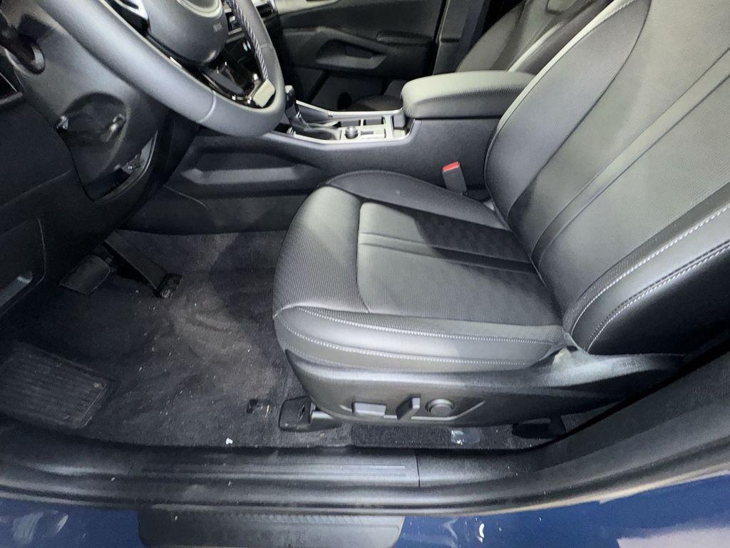 new 2025 Kia Sorento car, priced at $42,312