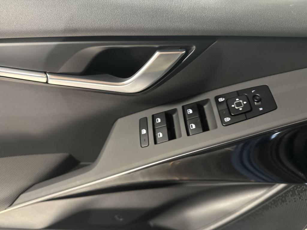 new 2025 Kia Niro Plug-In Hybrid car, priced at $36,021