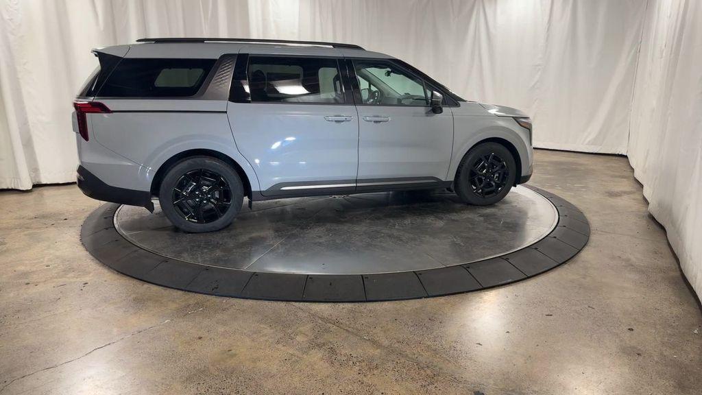 new 2025 Kia Carnival car, priced at $47,912