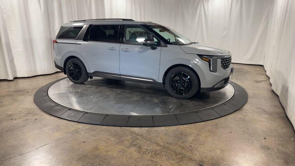 new 2025 Kia Carnival car, priced at $47,912