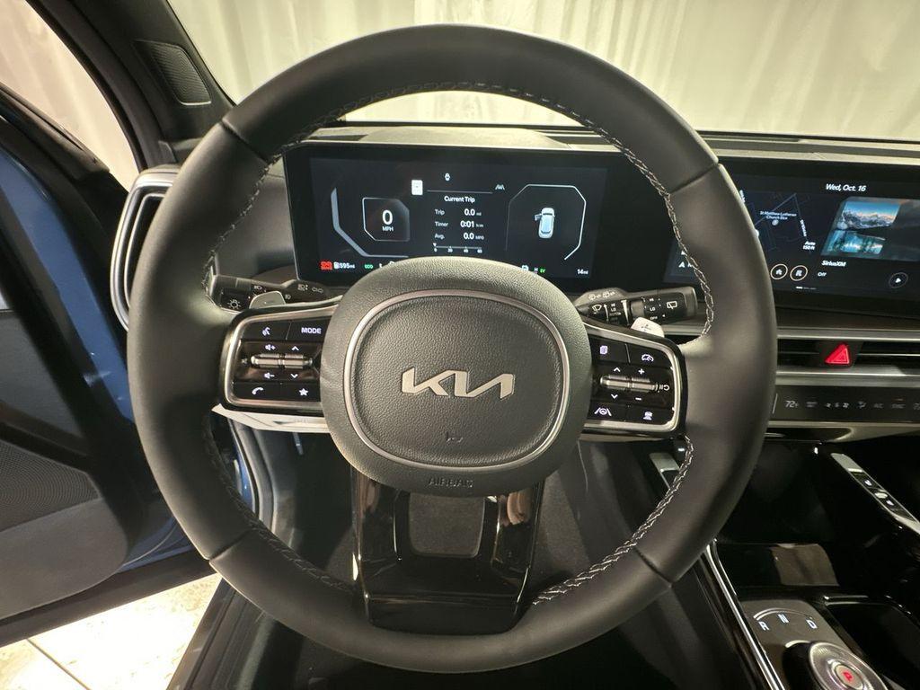 new 2025 Kia Sorento Hybrid car, priced at $47,682
