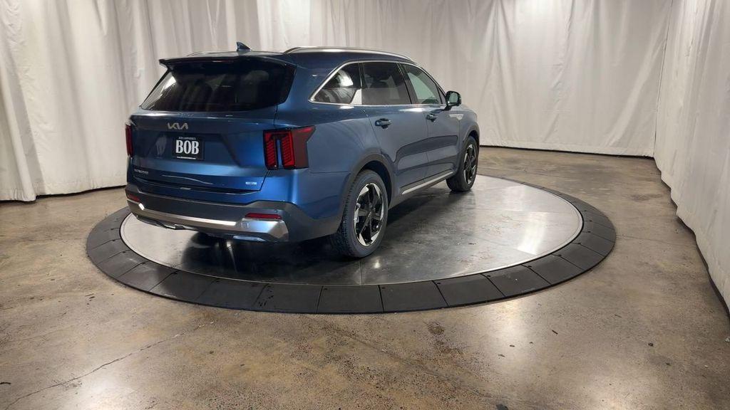 new 2025 Kia Sorento Hybrid car, priced at $47,682