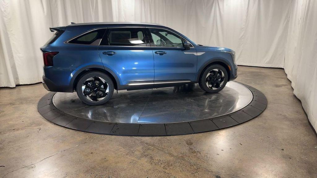 new 2025 Kia Sorento Hybrid car, priced at $47,682