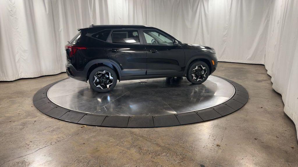 new 2025 Kia Seltos car, priced at $26,931