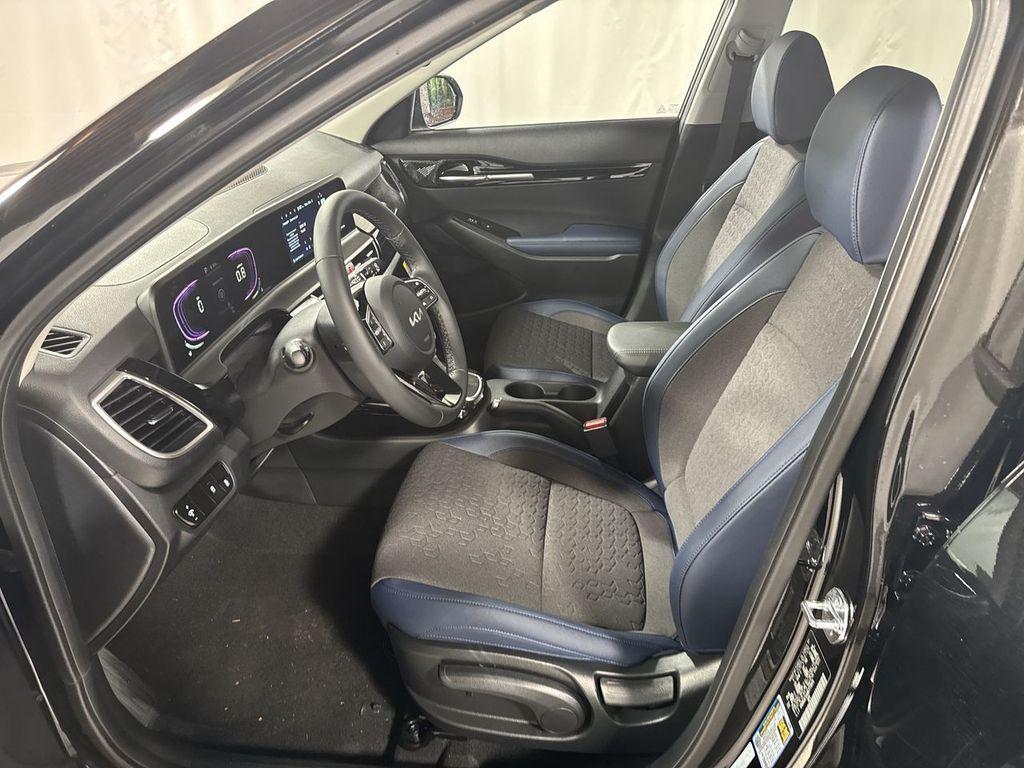 new 2025 Kia Seltos car, priced at $26,931