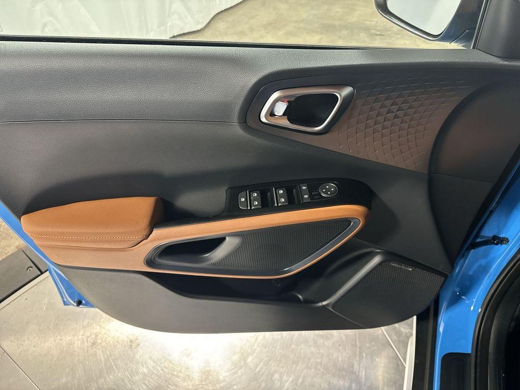 new 2025 Kia Soul car, priced at $26,095