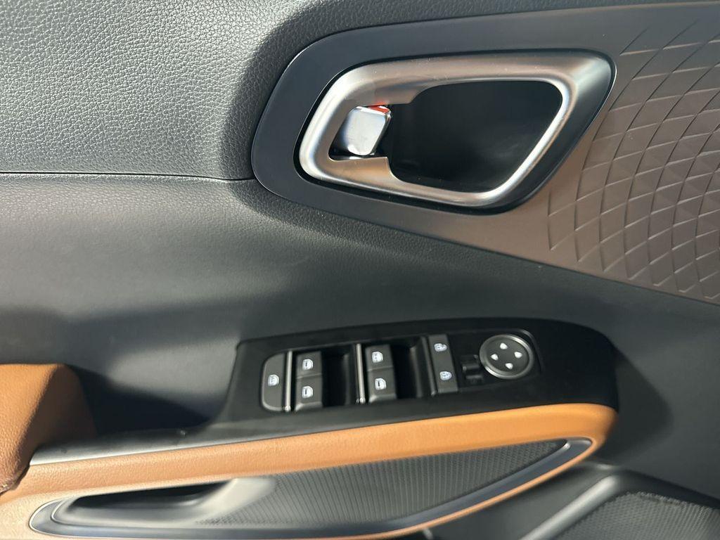 new 2025 Kia Soul car, priced at $26,095